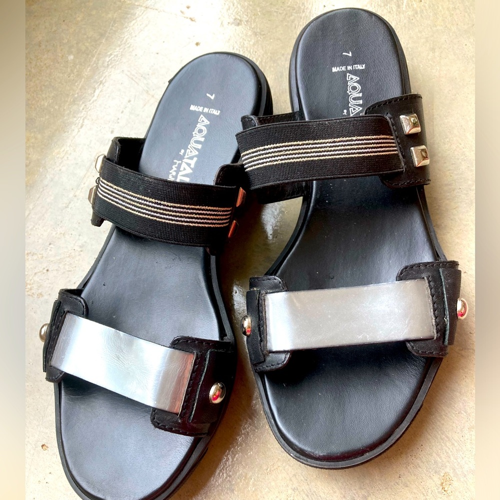 Aquatalia black and silver leather stretch sandals. Size 7